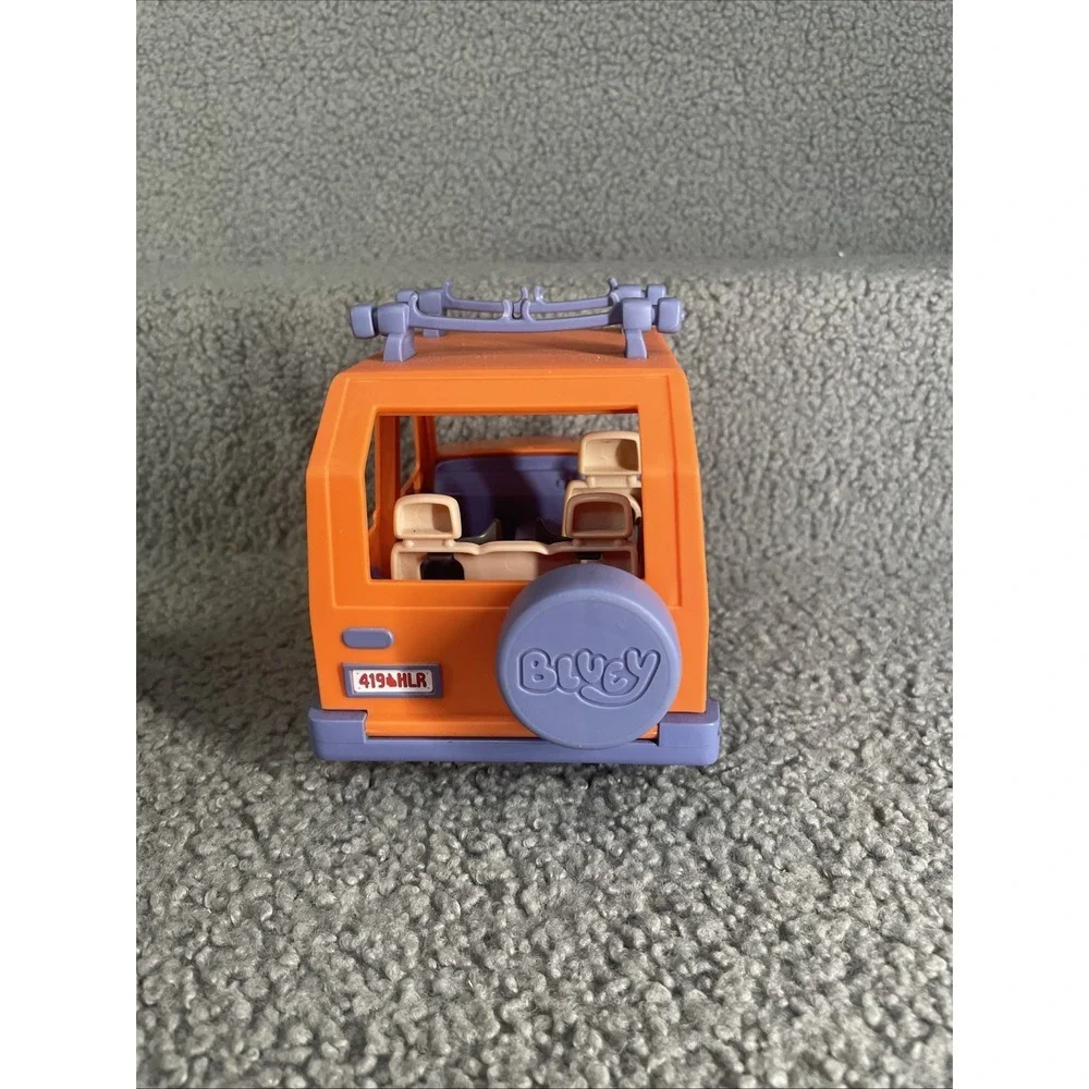 moose toys bluey car